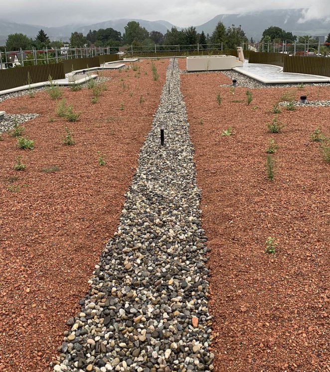 Flachdach Belag grün Kies Flachdach mit Kiesbelag und begrünt