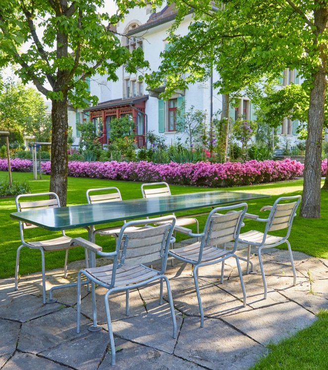 Privatgarten mit gemütlichem Sitzplatz